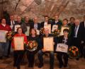 Bild: bnr
Die Vertreter der fünf Ortschaften, die am Wettbewerb "Unser Dorf hat Zukunft" teilgenommen haben, werden mit Gold und Silber belohnt. Begleitet werden sie von den jeweiligen Bürgermeistern. Die Auszeichnung nehmen Landrat Thomas Ebeling und Kreisfachberater Wolfgang Grosser vor.