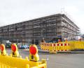 Bild: kaz
Beim Bau der neuen Kemnather Realschule geht es planmäßig voran. Bis Ende 2024 soll das riesige Gebäude mit angeschlossener Turnhalle fertig sein.