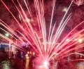Bild: Axel Heimken/dpa
Einen guten Monat vor Silvester zeichnet sich ein kräftiges Feuerwerk zum Jahresende ab.