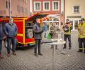 Bild: Michael Golinski, Stadt Amberg/exb
Passend zum Stromausfall am Montagabend hat die Stadt Amberg einen Blackout-Flyer vorgestellt. Von links: Oberbürgermeister Michael Cerny, stellvertretender Landrat Stefan Braun, Referatsleiter Bernhard Mitko, Sachgebietsleiter Zivil- und Katastrophenschutz Andreas Pfauntsch (Zweiter von rechts).