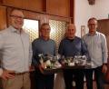 Bild: Norbert Ehebauer/exb
GdP-Bezirksvorsitzender Christian Bleyer (links) und Kreisgruppenvorsitzender Norbert Ehebauer (rechts) ehren Georg Lehner (Zweiter von links) und Georg Ederer (Dritter von links) für ihre Treue zur GdP.