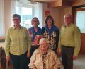 Bild: Dirrigl/exb
Der Frauenbund Schmidgaden und Gartenbauverein gratulieren Maria Richthammer zum 90. Geburtstag.