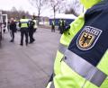 Bild: Bundespolizei Waidhaus
Am Parkplatz Ulrichsberg Nord an der A 6 entdeckte die Bundespolizei Waidhaus am Mittwoch zwei gesuchte Männer.