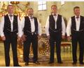 Bild: mad
Stefan Kaser, Robert Sattler, Josef Gruber, Ewald Mahlknecht (von links) begeistern in Schwarzhofen mit zu Herzen gehenden Melodien.