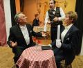 Bild: rtw
"Der Firmling", ein Klassiker von Karl Valentin, sorgt auch in der Version der Kolping-Theatergruppe Neukirchen für viele Lacher beim Publikum.