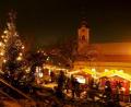 Archivbild: Georg Birner/exb
Große und kleine Weihnachtsmärkte warten heuer im Landkreis auf die Besucher, für jeden Geschmack ist etwas dabei. Im Bild der Weihnachtsmarkt unter der Burg in Ebermannsdorf.