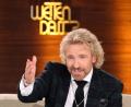 Archivbild: Jan Woitas/dpa
Showmaster Thomas Gottschalk moderiert am Samstag wieder die ZDF-Show «Wetten, dass..?