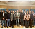 Bild: Hans-Martin Schertl
Nach den Neuwahlen gab's das Gruppenfoto mit (von links): Lisa Dotzler (Beisitzerin), Günther Frieser (Kassier), Maximilian Pech (Beisitzer), Christoph Ziegler (Beisitzer), Manuel Plößner (Beisitzer), Thorsten Grädler (Pressesprecher), MdL Bernhard Heinisch, Alexander Pömsl (Schriftführer), Hans Martin Grötsch (Kreisvorsitzender), Thomas Wagner (stellvertretender Kreisvorsitzender), Stefan Kroher (stellvertretender Kreisvorsitzender), Christopher Würz (Beisitzer), Manuel Kempa (Kassenprüfer), Albert Geitner (stellvertretender Kreisvorsitzender), Peter Dotzler (stellvertretender Kreisvorsitzender) und Georg Finster (Delegierter)