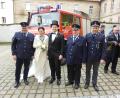 Bild: Willi Kraus/exb
Dem Brautpaar Martin und Julia Janner gratulierte eine Abordnung der Feuerwehr Wetzldorf.