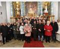 Bild: ct
Einen Dankgottesdienst feiern die Jubelpaare mit Pater Jimmy Joseph in der Schlichter Pfarrkirche.