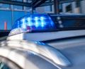 Symbolbild: David Inderlied/dpa
Zehn geparkte Autos hat ein 26-Jähriger in Rosenheim zerkratzt.
