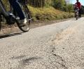 Bild: Gabi Schönberger
Der Bockl gilt als besonders familienfreundlicher Radweg, zumindest dort, wo er asphaltiert ist. Im Landkreis-Osten gibt es allerdings öfter Kritik am Belag der Strecke.
