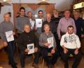 Bild: Picasa
Gemeinsam tragen die Flötztal- und Tannenbergsegler ihre Meisterschaften aus. Unser Bild zeigt (sitzend von links) Erwin Scherm, Richard Precht und Neumitglied Florian Pöllath, (stehend von links) Norbert Prechtl, Bernhard Pocker, Alfred Kreuzer, Alberto Cotayo, Hans Kreuzer, Bernhard Schultes, Gerhard Brunner und Hans Braun.