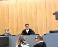 Bild: jak
Richter Dr. Marco Heß verhandelte am Dienstag am Landgericht die Berufung zu einem im Juni vom Amtsgericht abgeurteilten Fall von Vergewaltigung und zweifachen gefährlichen Eingriffs in den Straßenverkehr.