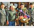 Bild: ker
Glückwünsche vom Bruderbund zum 85. Geburtstag: (von links) Rudi Sperber, Jubilar Georg Kolb, Schützenmeister Werner Grünthaler und Adolf Himmerer.