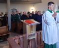 Bild: Albert Sollfrank/exb
Heuer zum letzten Mal feierte Pfarrer Markus Bruckner (rechts) in der Armesbergkirche einen Gottesdienst.