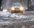 Symbolbild: Armin Weigel/dpa
Mit Schnee und Eis kamen manche Autofahrer am Dienstag nicht zurecht. Es kam zu witterungsbedingten Verkehrsunfällen.