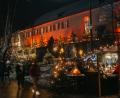 Bild: Linda Gschrey/exb
Für die romantische Stimmung auf dem Weihnachtsmarkt spielt die richtige Beleuchtung eine wichtige Rolle.