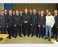 Bild: jr
Zahlreiche Auszeichnungen gab es bei einem Ehrenabend der Feuerwehr Mitterteich. Im Bild (von rechts) Landrat Roland Grillmeier, Rainer Schnurrer, stellvertretender Kommandant Günther Sommer, Karlheinz Amft, Kreisbrandrat Stefan Gleißner, Oliver Meyer, Kreisbrandinspektor Wolfgang Wedlich, Benjamin Rustler, Zweiter Vorsitzender Christian Kempf, Vorsitzender Christian Grillmeier, Kreisbrandmeister Philipp Sölch, Stefan Helgert, Kommandant Franz Bauernfeind und Bürgermeister Stefan Grillmeier.