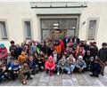 Bild: Grund- und Mittelschule Kemnath/exb
Die Schüler der Grund- und Mittelschule Kemnath statteten Bürgermeister Roman Schäffler einen Besuch ab.
