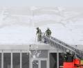 Symbolbild: Fredrik von Erichsen
In Straubing muss das Dach des Eisstadions geräumt werden.