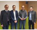 Bild: Tobias Ehrenfried/exb
MdL Alexander Flierl, Steuerberater Michael Kraus, Versicherungsspezialist Tobias Ehrenfried und Rechtsanwalt Peter Pirzer (von links) informierten über Besonderheiten einer Hofübergabe in der Landwirtschaft.