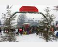 Bild: wro
Advents- oder, wie auf dem Schild zu lesen, Weihnachtsmarkt? In Wiesau werden beide Begriffe verwendet. Der Name war auch heuer Nebensache.