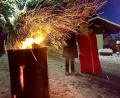 Bild: gri
Die Funken sprühten, als der Nikolaus mit dem Knecht Rupprecht im Oberland auftauchte.