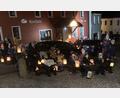Bild: Josef Glas
Die Kinder gehen beim Martinszug singend Richtung Pfarrkirche "St. Michael".