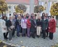 Bild: Martina Fleischer/exb
Ein "Schulmädels-Klassentreffen" hatten die Geburtsjahrgänge 1962/63 organisiert. Am Brunnen auf dem Basilikaplatz stellten sich die Teilnehmerinnen zum Erinnerungsbild.
