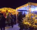 Bild: bey
Die Verkaufsstände bei der Vulkanweihnacht waren alle weihnachtlich geschmückt.