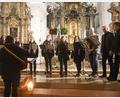 Bild: Gabi Schönberger
Das Vokalensemble "CantArt" stimmt die Besucher des Benefizkonzertes in St. Felix mit einem abwechslungsreichen Programm auf die Adventszeit ein. Organisiert hat die Veranstaltung der Rotary-Club Weiden Max-Reger.