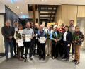 Bild: bk
Den Geehrten der CSU gratulieren Bürgermeister Ludwig Biller, Stephan Oetzinger ( 2. und 3. von links), Luis Heibl ( 8. von links), Julian Kraus und Nicole Presche ( 2. und 3.von rechts)