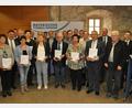 Bild: Andreas Allacher/BFV
Die Geehrten des Fußballkreises Amberg/Weiden mit dem BFV-Präsidenten Christoph Kern (rechts), Bezirksvorsitzenden Thomas Graml (Siebter von links), Kreisvorsitzenden Albert Kellner (Zweiter von links), dem Vilsecker Bürgermeister Hans-Martin Schertl (Dritter von links) und Kreis-Ehrenamtsbeauftragten Roman Melzner (Zwölfter von rechts).