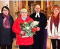 Bild: no
bei der Verabschiedung (von links): Kirchenvorstandsmitglied Elke Pirner, Renate Flierl, Pfarrer Thomas Schertel und Kirchenvorstandsmitglied Manuela Klein
