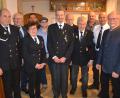 Bild: jr
Die Soldaten- und Reservistenkameradschaft Konnersreuth hat ein neues Führungsteam: (von links) Roland Rögner, Kreisvorsitzender Ferdinand Lienerth, Gabi Hoschopf, Markus Jäger (hinten), Andreas Weiß, Vorsitzender Andreas Eckert, Thomas Eckstein, Engelbert Kreil, Richard Hubrich, Reinhard Rosner und Bürgermeister Max Bindl.