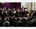 Bild: Jakub Formanek/exb
Das Westböhmische Sinfonieorchester mit Dirigent Martin Peschik ist beim Neujahrskonzert in Neunburg vorm Wald zu hören.