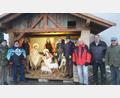 Bild: ct
Auch von eisigen Temperaturen und Schnee ließen sich die eifrigen Schlichter und Vilsecker Krippenbauer nicht davon abhalten, mit ihrem gemeinsamen Werk zur Vorbereitung auf Weihnachten einzuladen.