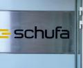 Bild: Andreas Arnold/dpa
Die Schufa liefert ihren Vertragspartnern bei berechtigtem Interesse eine Einschätzung zur Bonität von Verbrauchern.