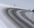 Bild: Karl-Josef Hildenbrand
Der Schnee wird mehr und mehr Matsch und bringt auch Probleme auf Straßen und Schienen.