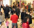 Bild: lst/exb
Volles Haus beim Adventsbasar und Winterfest in der „Schule am Kleefeld“ des Heilpädagogischen Zentrums (HPZ) Irchenrieth.