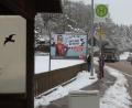 Bild: Wolfgang Steinbacher
In unmittelbarer Nähe der Bushaltestelle in Siegenhofen (Gemeinde Rieden/Landkreis Amberg-Sulzbach) wurde eine Werbetafel aufgestellt. Ein Anwohner hat jetzt dagegen geklagt.