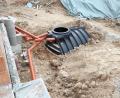 Archivbild: Erik Stauffer
Der Einbau einer Regenwassernutzungsanlage – also einer Zisterne - wird künftig gefördert. Dabei ist egal, ob die Zisternen aus Kunststoff (siehe Bild) oder Betonfertigteilen besteht.