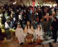 Bild: gi
Das Christkind mit seinen beiden Engeln begrüßte die Kinder und ihre Eltern und lud zum Markte ein.