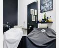 Bild: mia
Edles Schwarz-Weiß und klare Kontraste: Der Barbershop beeindruckt auch beim Interieur mit starkem Styling.