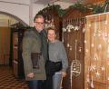 Bild: Heinrich, Beate [heb] 
Seit vielen Jahren terminiert dieses Ehepaar aus Nürnberg seinen Urlaub so, dass es den Töpfer- und Weihnachtsmarkt besuchen kann.