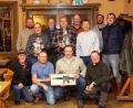 Bild: KSK Immenreuth/exb
Erfolgreich beteiligten sich Thomas Heser, Hans Stahl, Peter Hößl, Manfred Fischer, Roland Schäffler, Norbert Stelzl, Florian Wolf, Josef Ditschek (stehend, von links) sowie (vorne, von links) Bernhard Kreuzer, René Schindler, Gesamtsieger Martin Schmid und Ludwig Melzner.