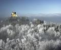 Bild: Heinrich Flieger/exb
Der Winter in Flossenbürg ist ein Erlebnis im Naturpark Nördlicher Oberpfälzer Wald. Doch es gibt noch viele andere Dinge zu entdecken. Einige hielt Autor Wolfgang Benkhardt in seinem Naturparkführer fest.