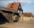 Archivbild: mor
1997 wurde der alte Bahnhof in Grafenwöhr abgebrochen, heute steht dort das Fachmarktzentrum an der Bahnhofstraße. Mit der Frage "Kennst des nu?" sind im Jahreskalender "Grafenwöhr 2024" von CSU, FU und JU, alte Gebäude und Motive mit der heutigen Ansicht gegenübergestellt.