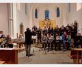 Bild: Franziska Lang/exb
Das Adventssingen in der Pfarrkirche in Falkenberg war gut besucht.